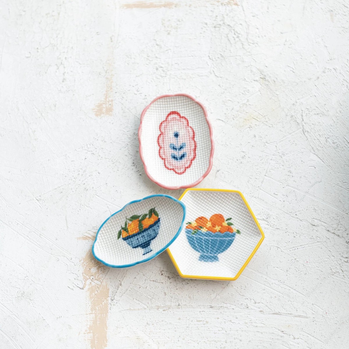 Creative Co-op – Textured Stoneware Mini Dish