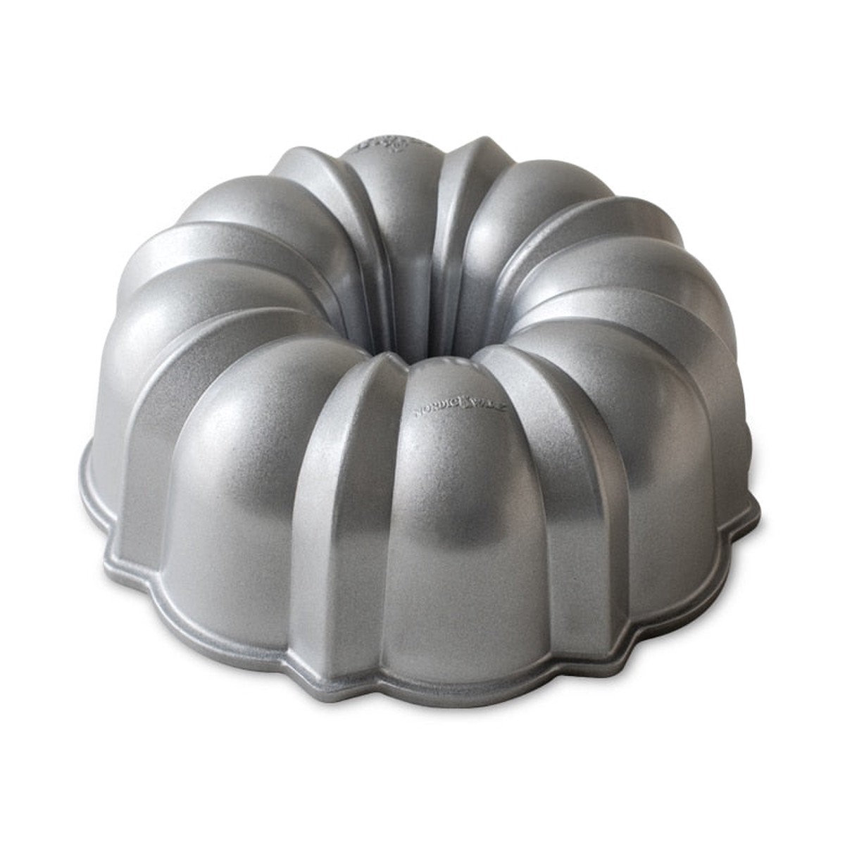 NordicWare – Original Sparkling Silver Bundt Pan
